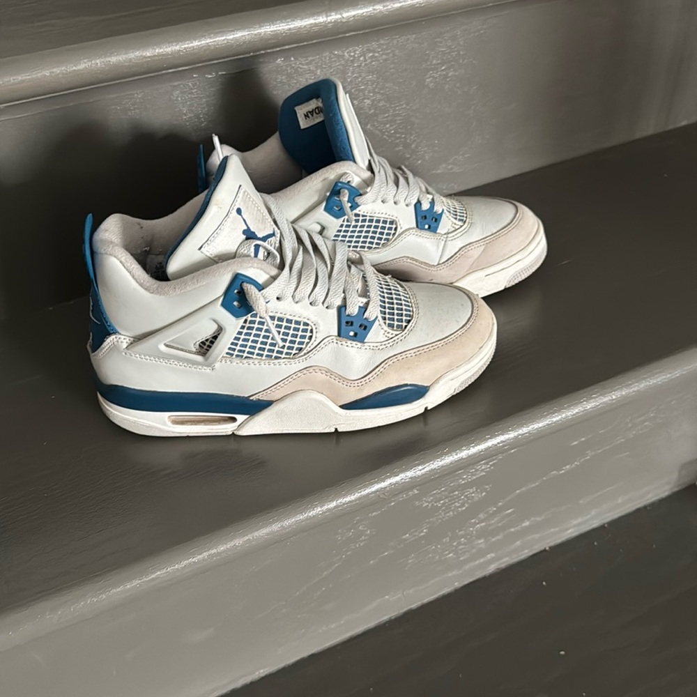 Jordan White and Blue Sneakers Classic Air Jordan 4 Design